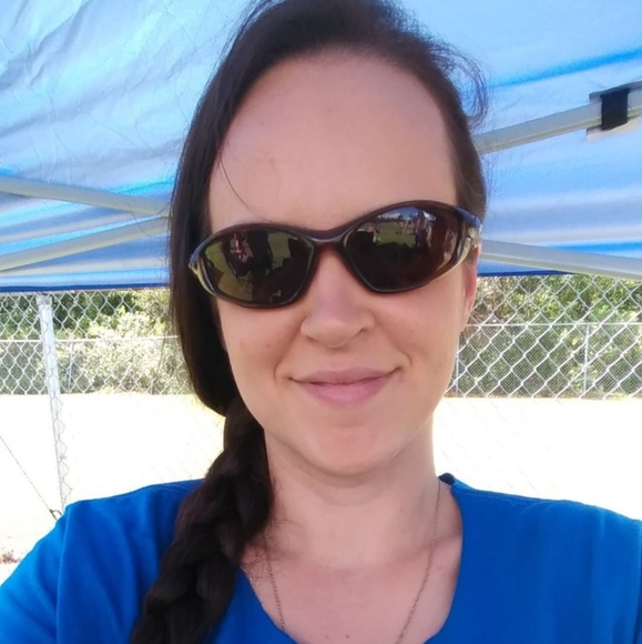 Meet your Posher, Krystal - Picture 1 of 1